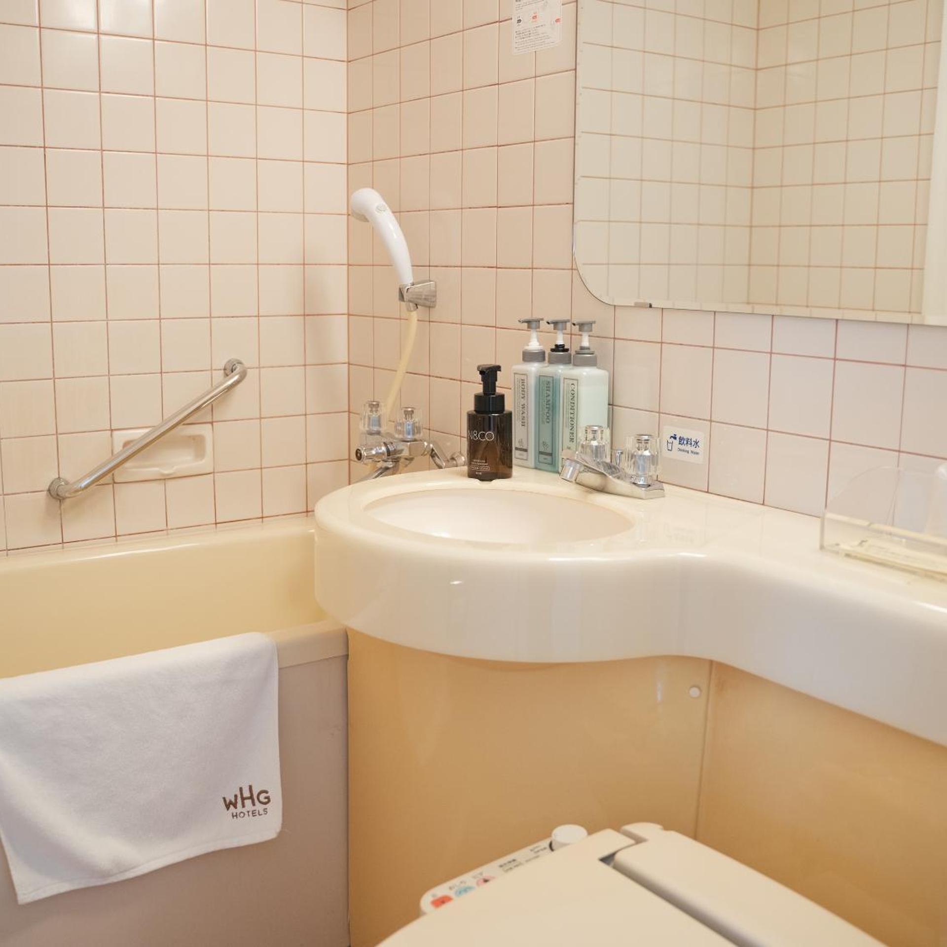 غرفة قياسية بسريرين منفصلين، Takarazuka Washington Hotel 5/5