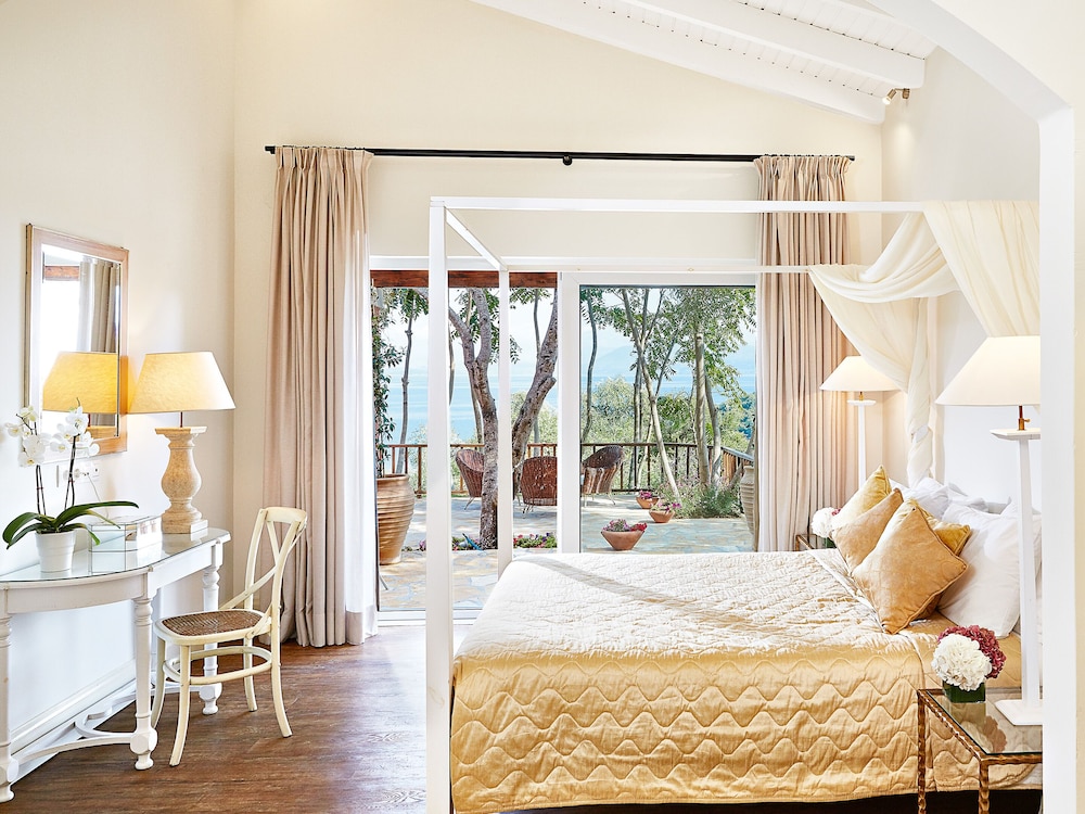 2 Bedrooms, Dream, Villa, 1 Double and 2 Bunk Beds