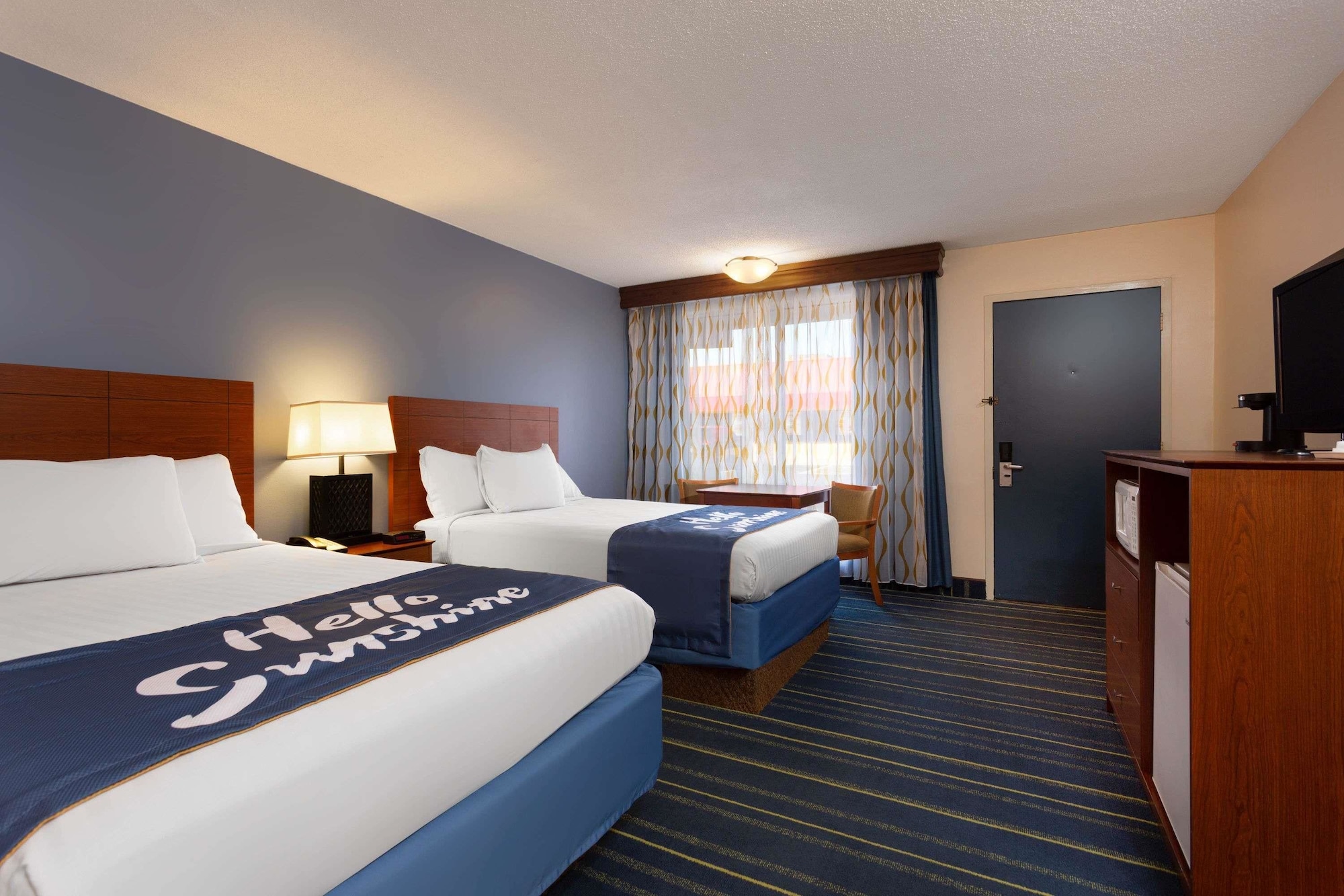 Room, Queen Bed