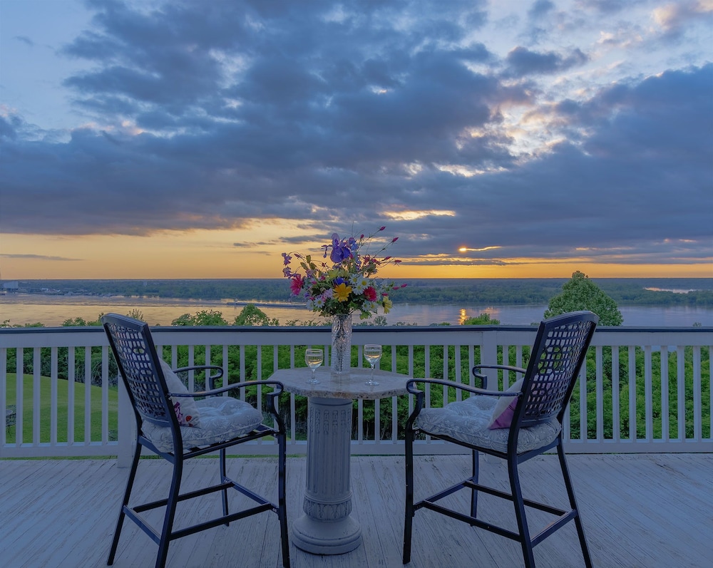 Weymouth Hall Bed and breakfast 16/18