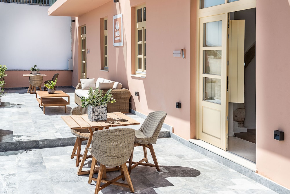 Avra Apartments Kolymbari Harbour 34/50