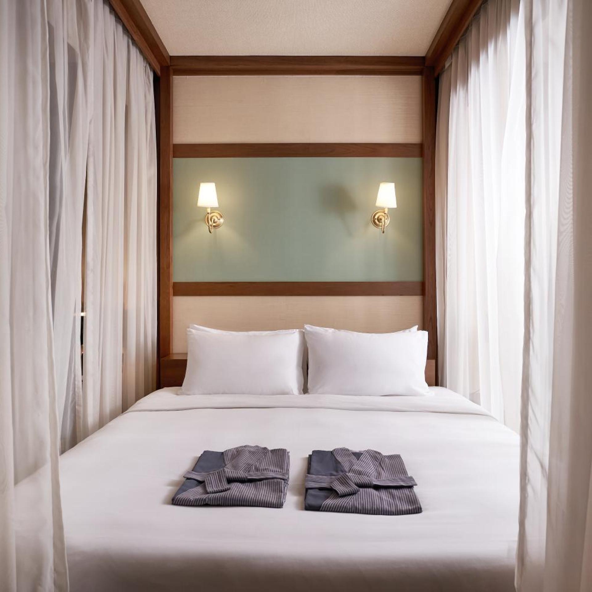 1 Bedroom, Emperor, Suite, Adult Only