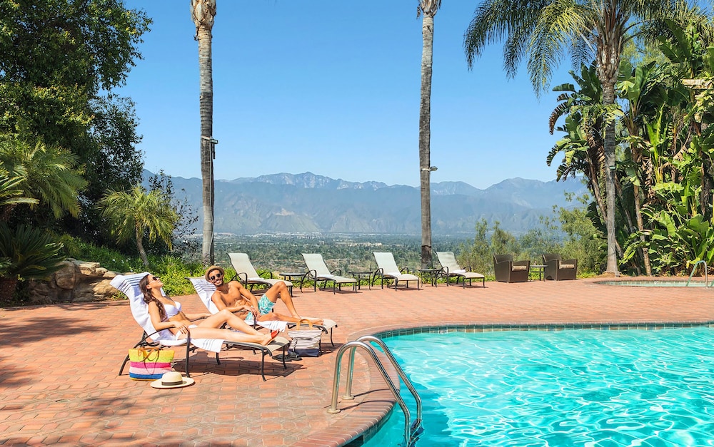 Pacific Palms Resort 34/50