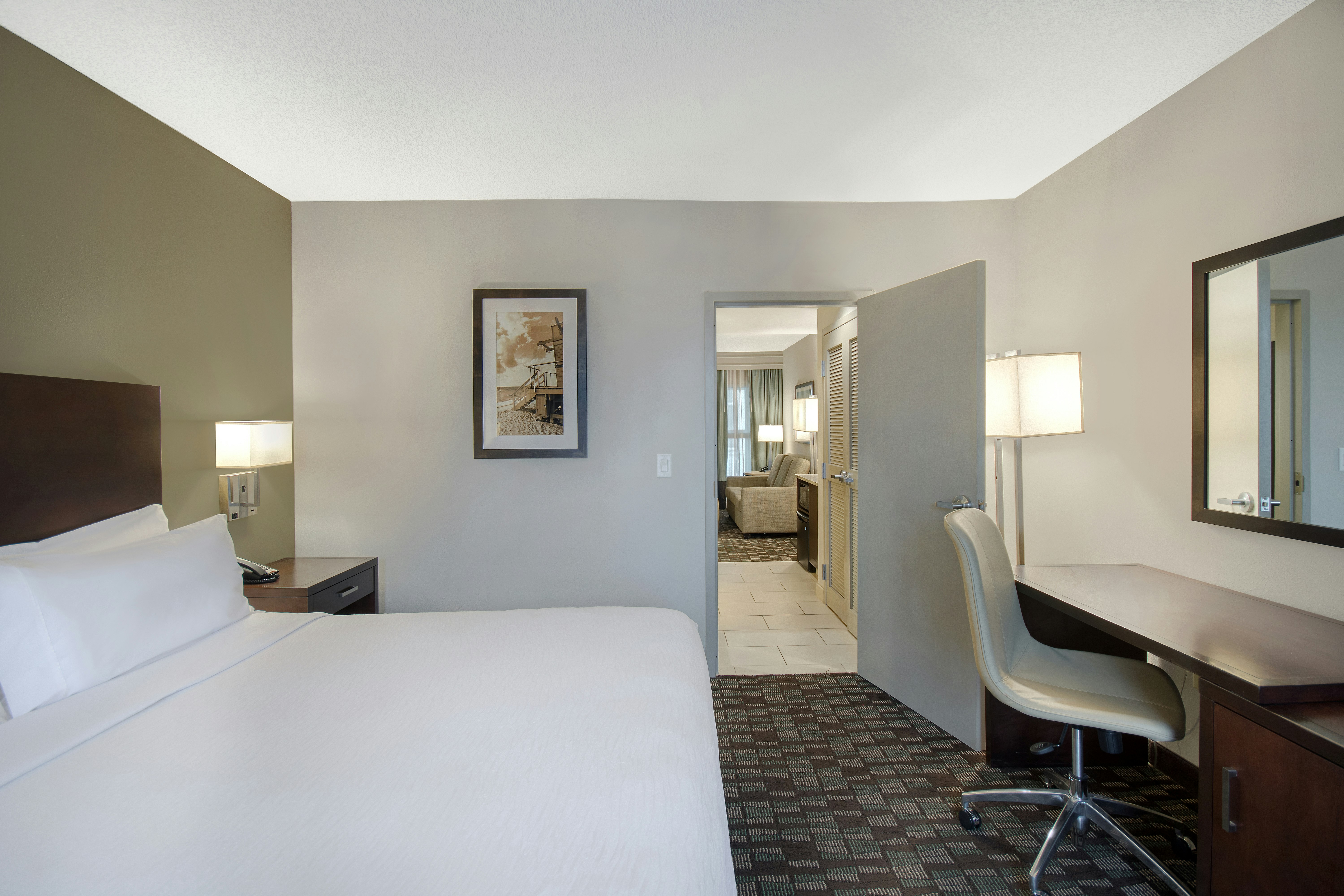 Room, King Bed, South Wing