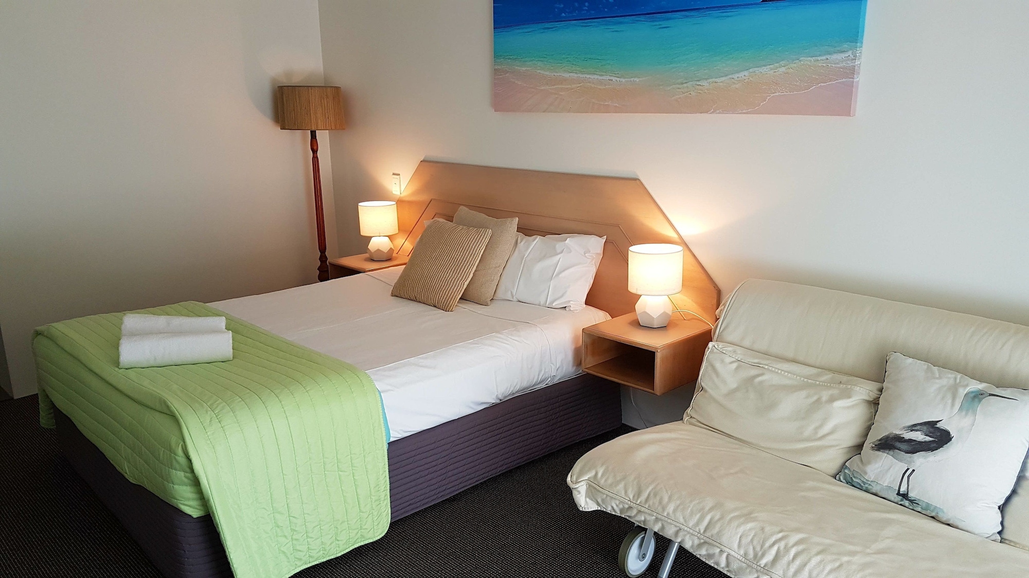 غرفة بسرير مزدوج، Outrigger Resort 3/10