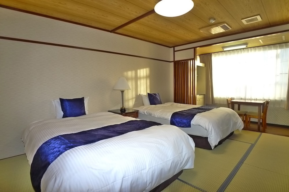 New Makomo Hotel 22/61