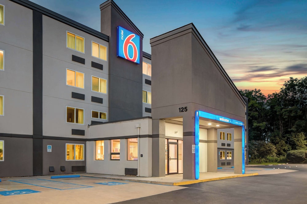 Motel6 York, PA - North 48/53