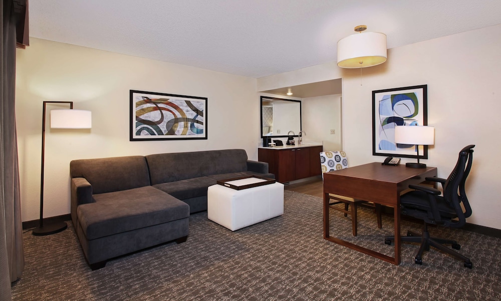 Embassy Suites by Hilton Anaheim North 34/71