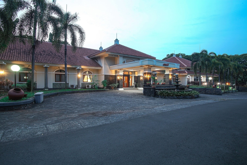 The Royale Krakatau Hotel 2/50