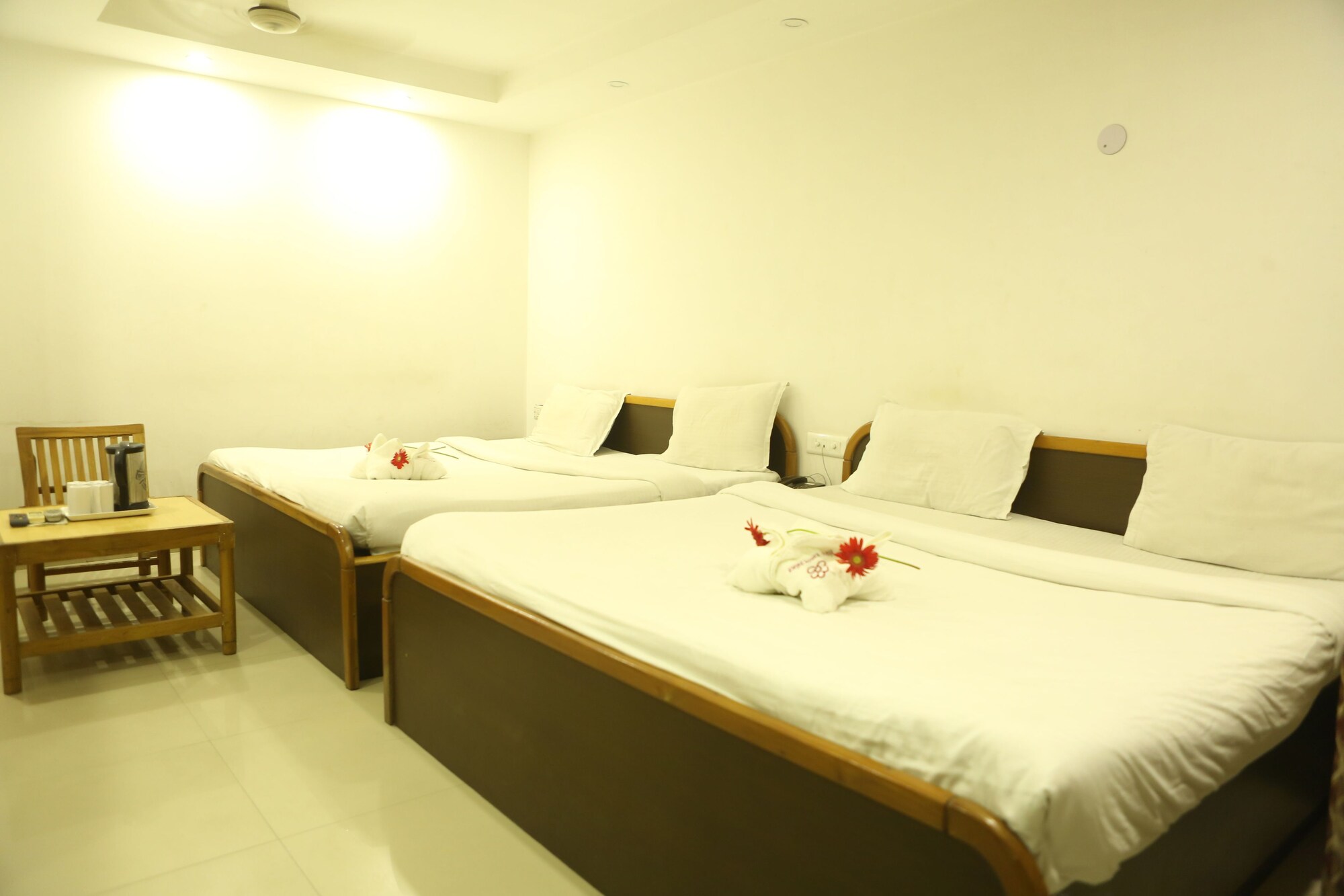 FAMILY, MULTIPLE BEDS