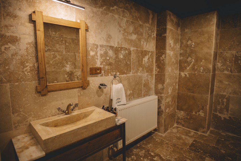 Cavusin Cave House 47/50