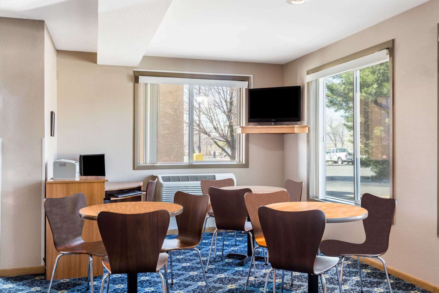 Americas Best Value Inn Sparks 11/17
