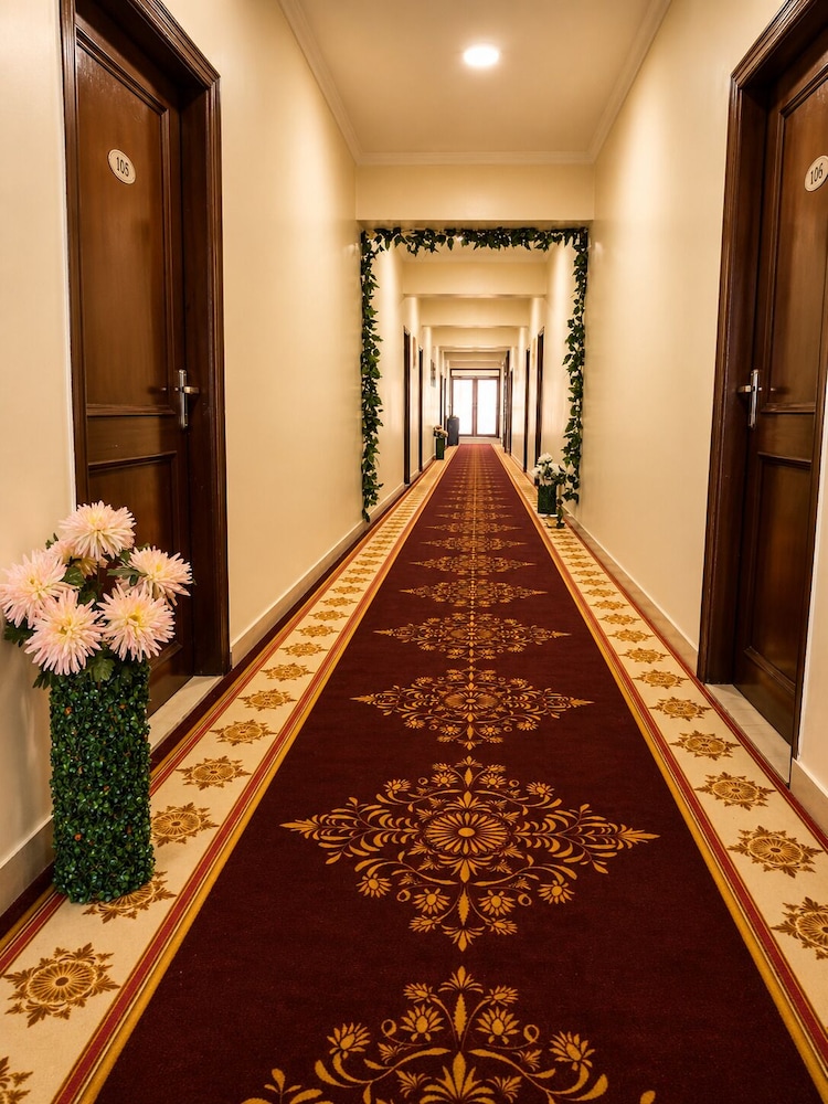 Hotel Maiden Residency 10/50