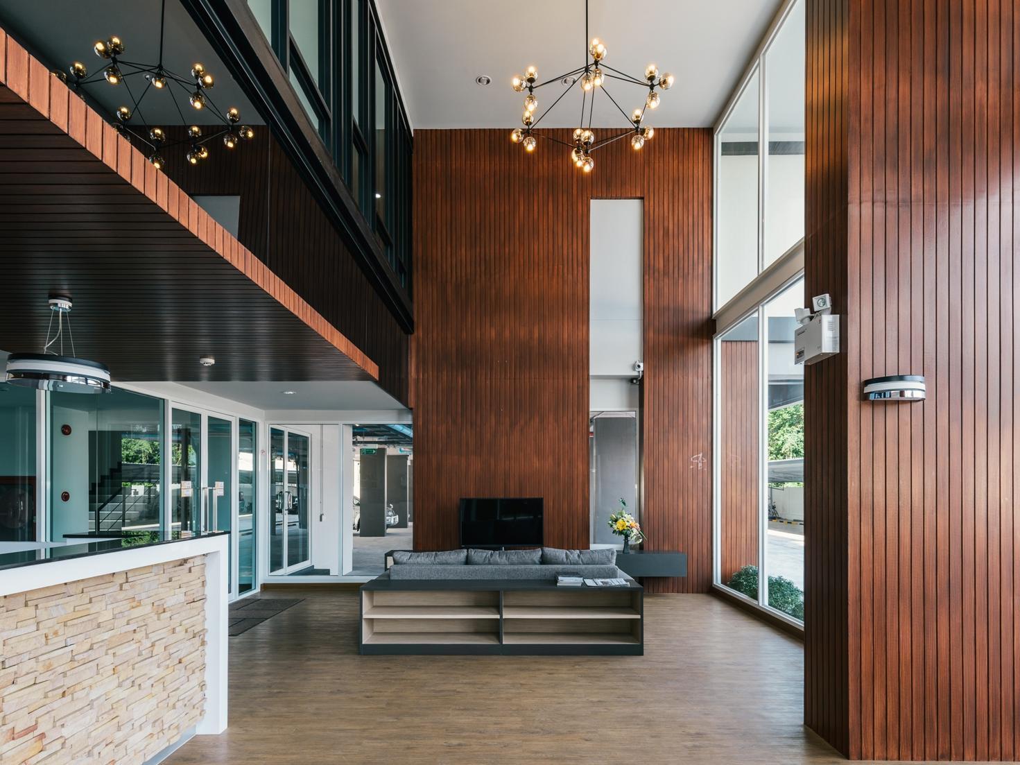 Mt Park Residence 8/26
