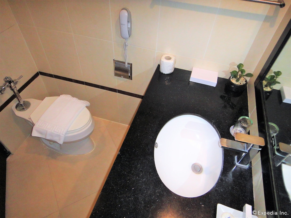 Mallberry Suites Business Hotel 58/59