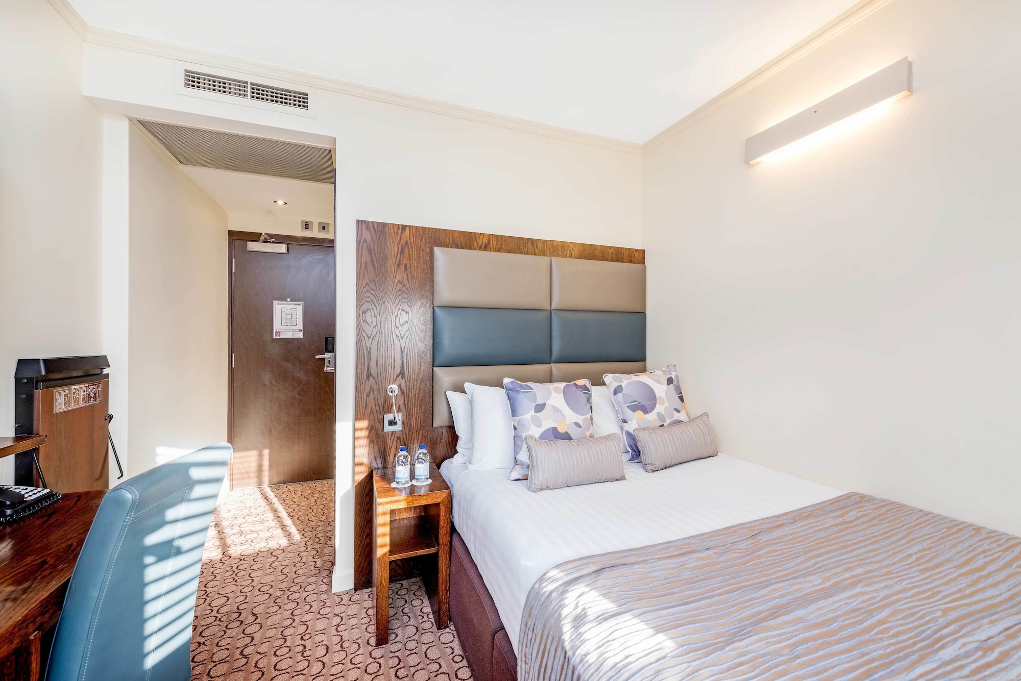 STANDARD, DOUBLE BED