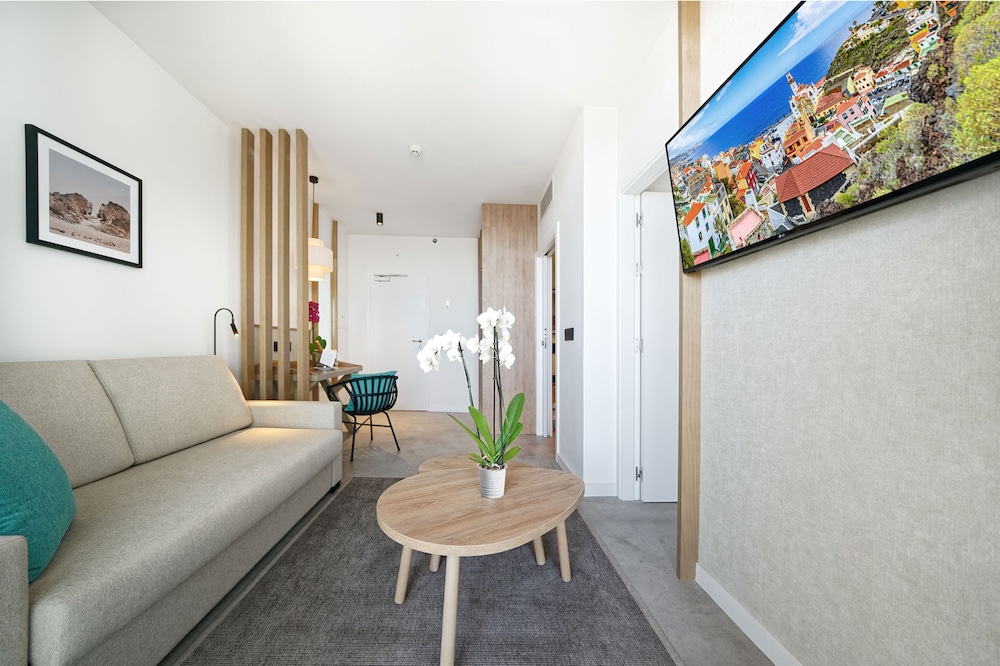 HOVIMA Suites Costa Adeje 44/64
