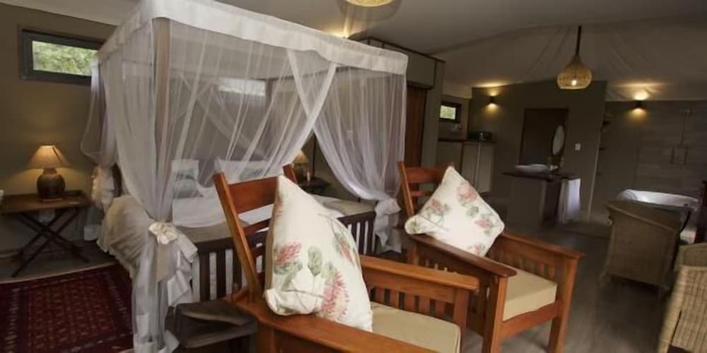 Inzalo Safari Lodge 6/45