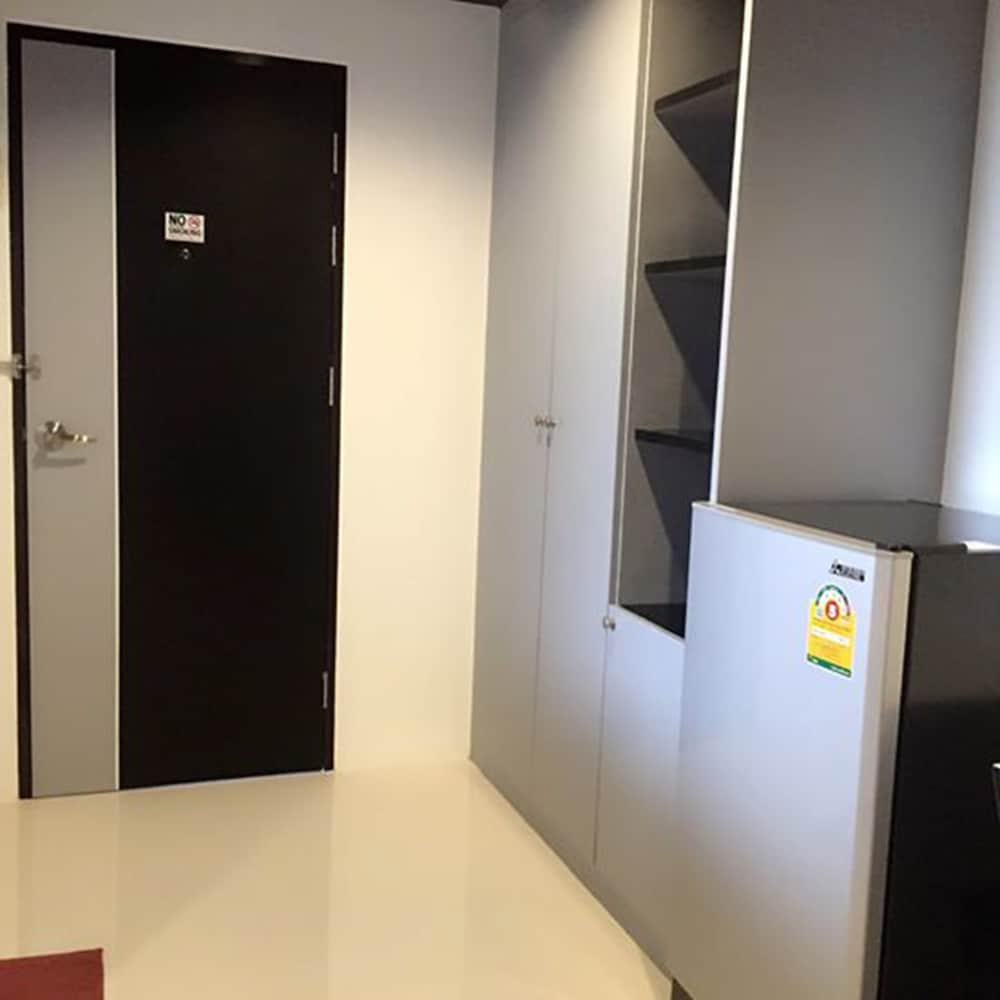 Avenue Residence 12/18