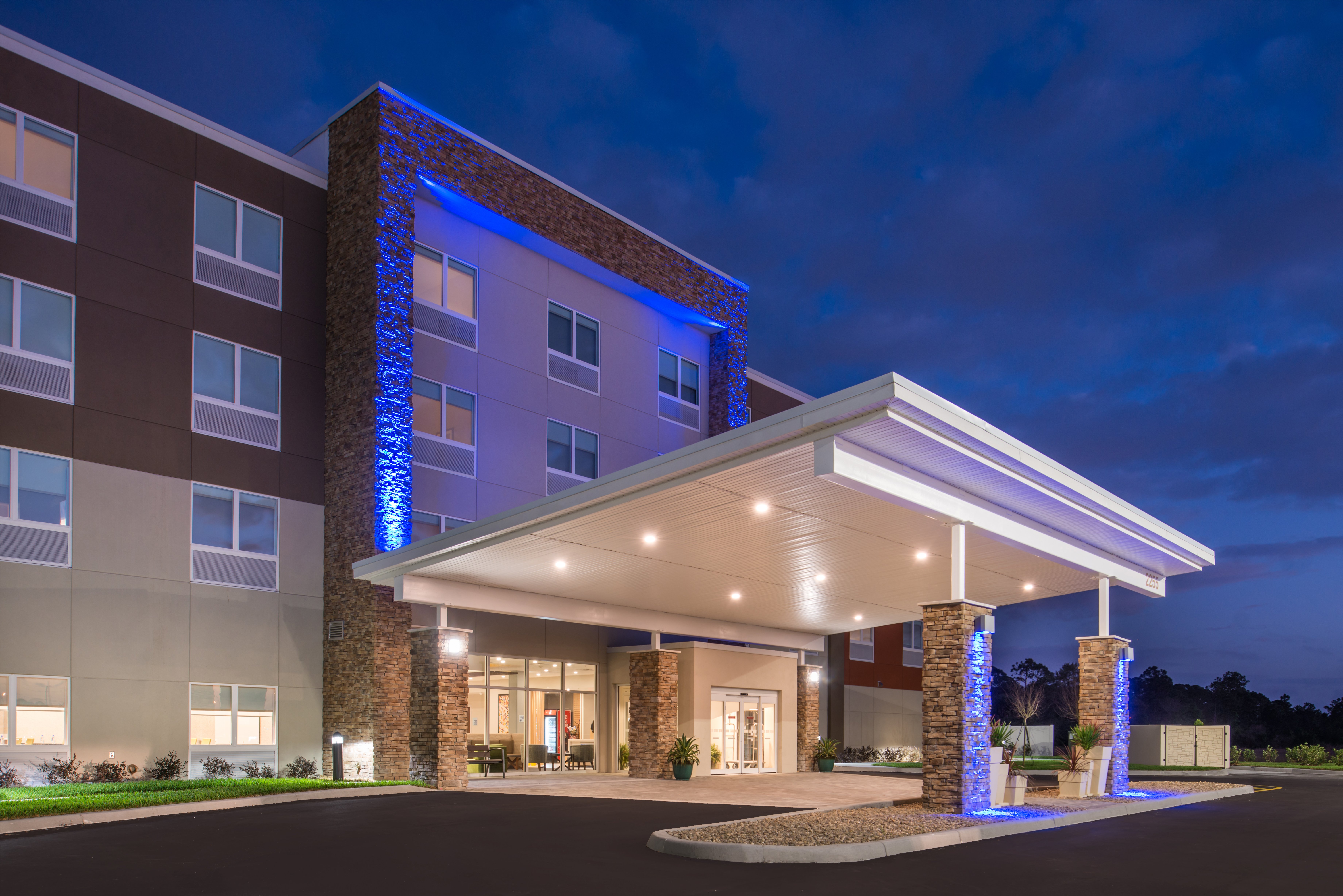 HOLIDAY INN EXPRESS SUITES ALACHUA GAINESVILLE AREA in ALACHUA - FL