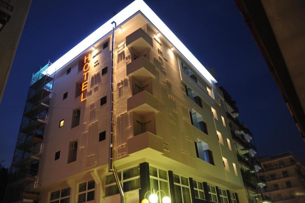Hotel Palace 2/70