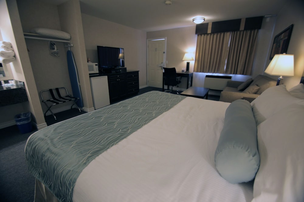 Travelodge By Wyndham Kamloops Mountview 9/69