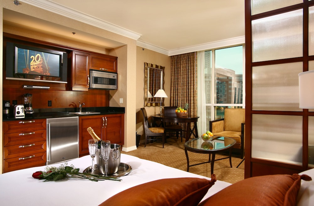 Luxury Suites International At The Signature 54/71