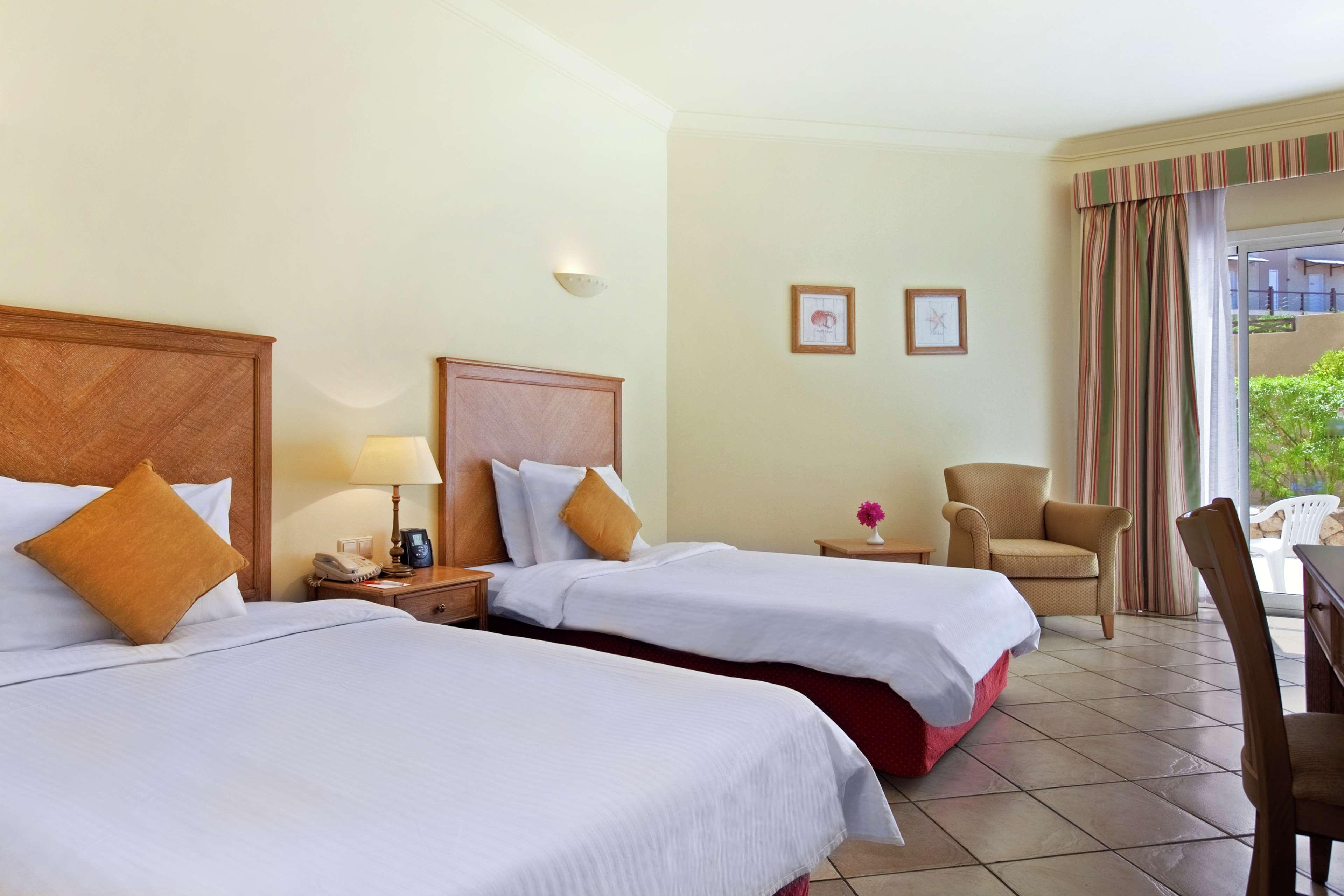 Guest Room, Twin Beds, Beach Side, Garden View