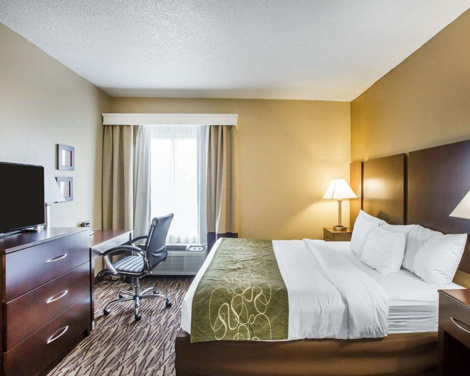 Comfort Suites Lebanon 11/30