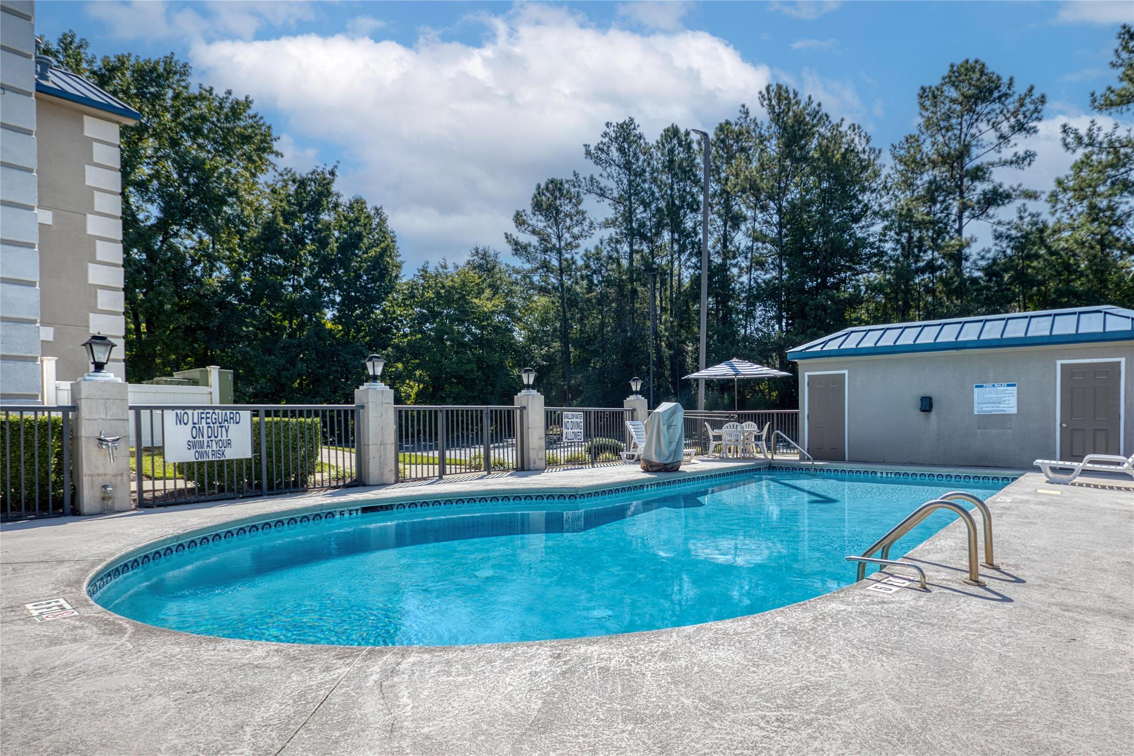 Best Western Executive Inn & Suites 24/26