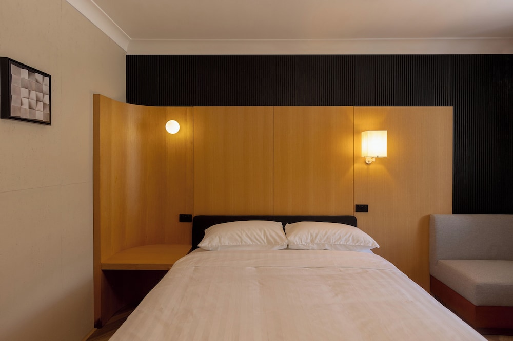 Matthew Flinders Motor Inn 8/21