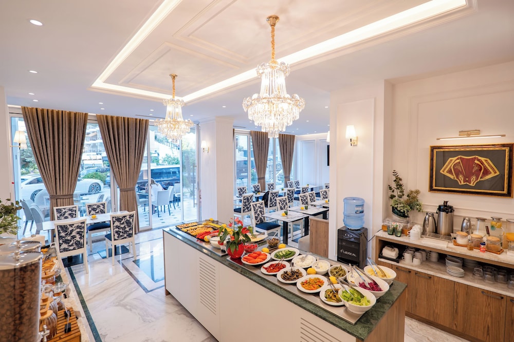 Hotel Oasis 28/50