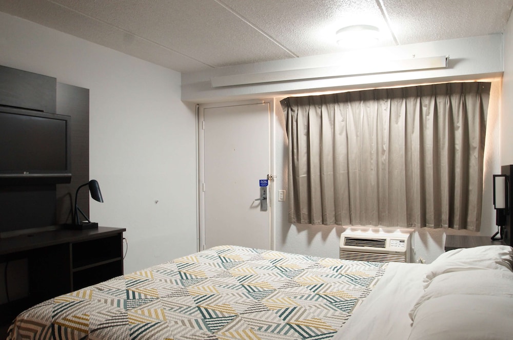 Motel6 Charlotte, NC - Coliseum 34/55