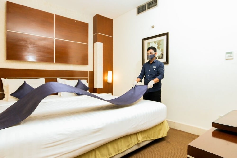 Serela Riau Hotel Bandung 27/71