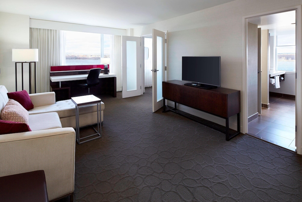 Delta Hotels By Marriott Fredericton 18/37