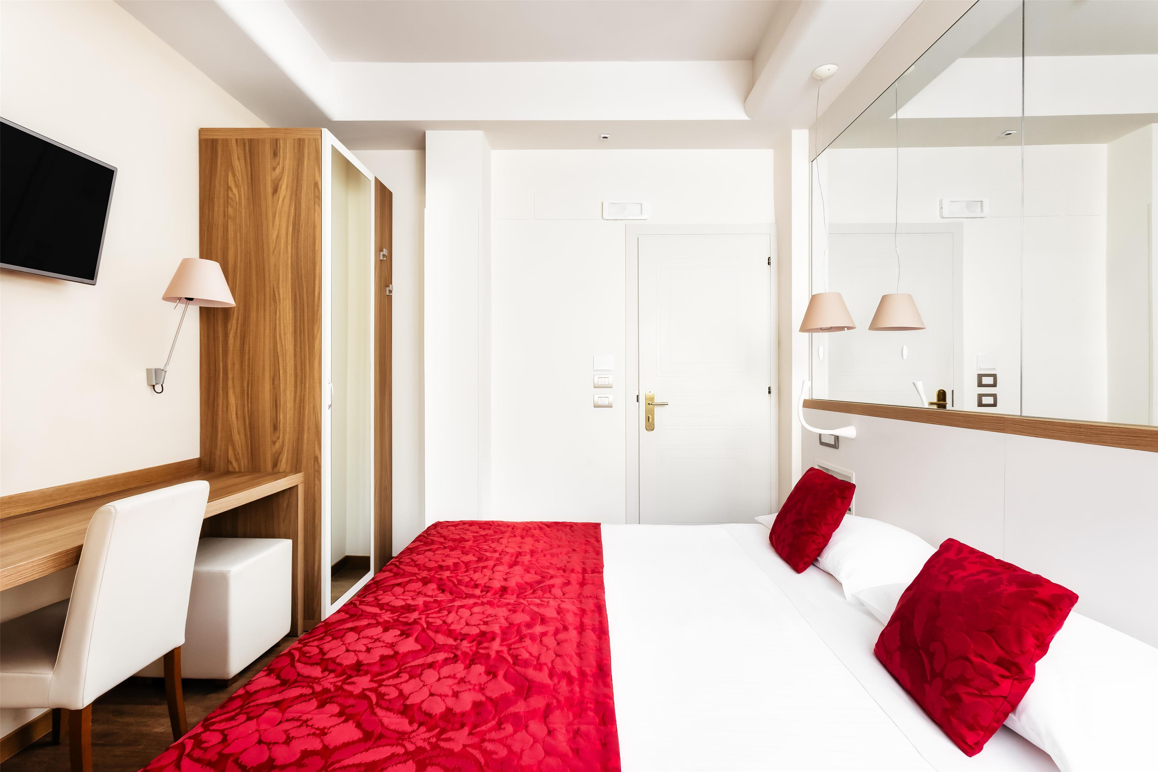 Classic, Double or Twin Bed
