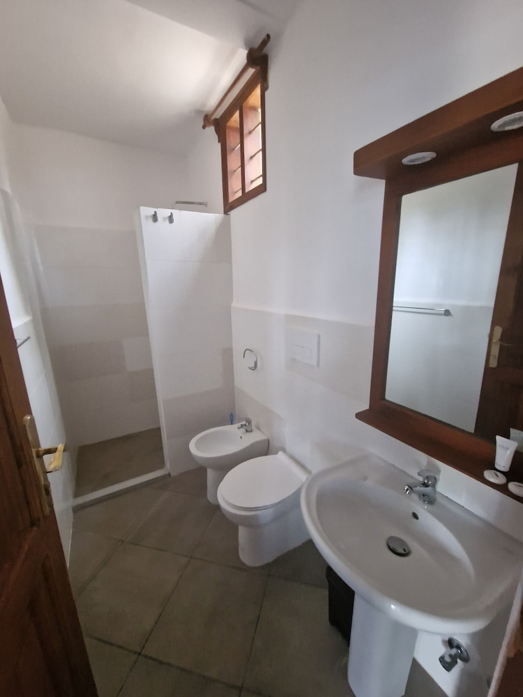 Blackstone Beach Resort 39/40