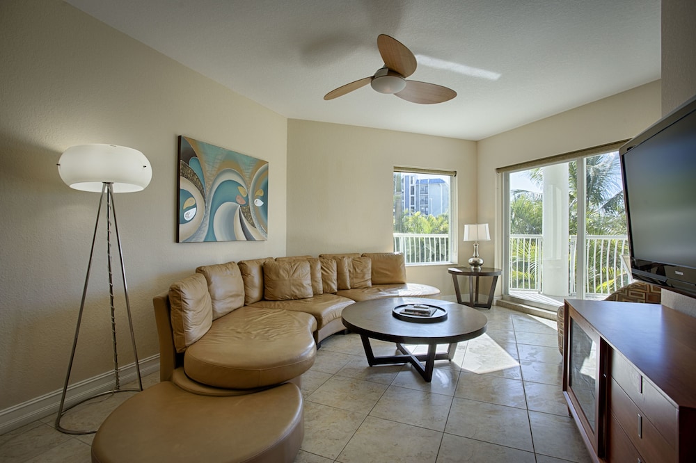 Crystal Palms Beach Resort 40/50