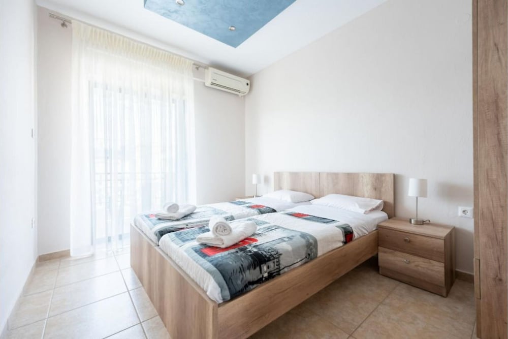 Milonas House Apartments 36/50