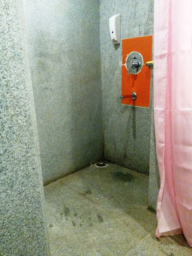 Mango Hotels Prangan - Bhubaneshwar 18/27