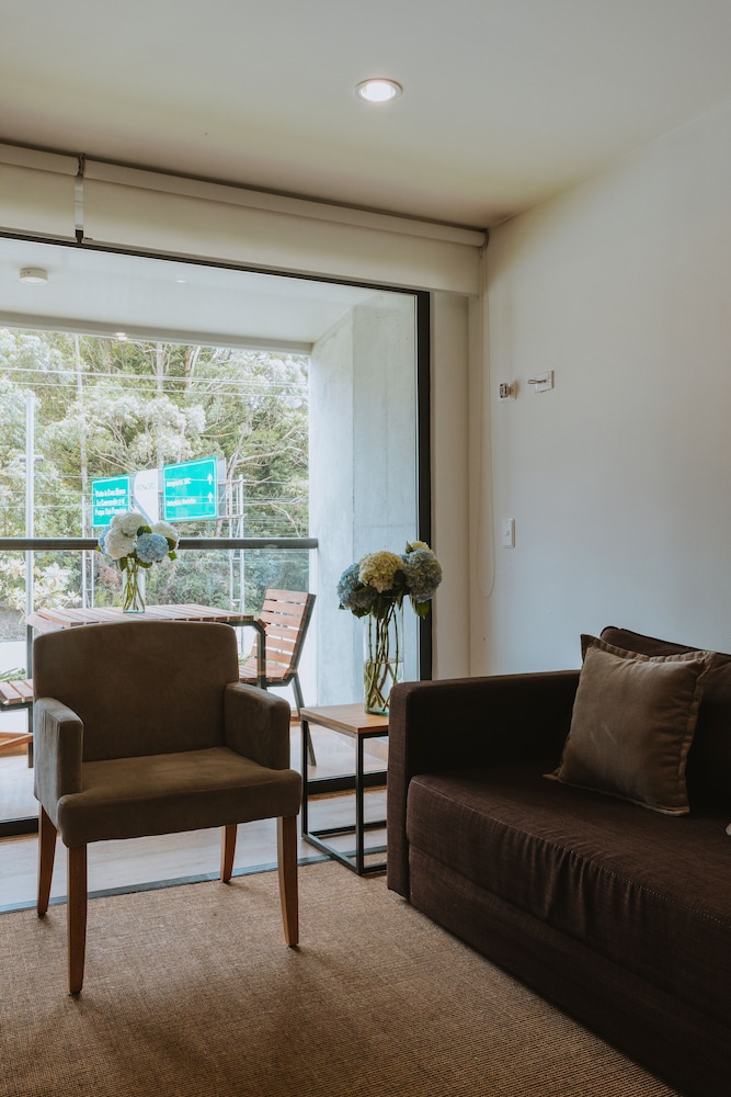 Travelers Rio Verde Living Suites 27/50