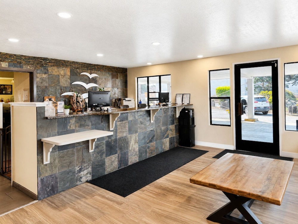 Seabird Lodge by Magnuson Worldwide 9/67