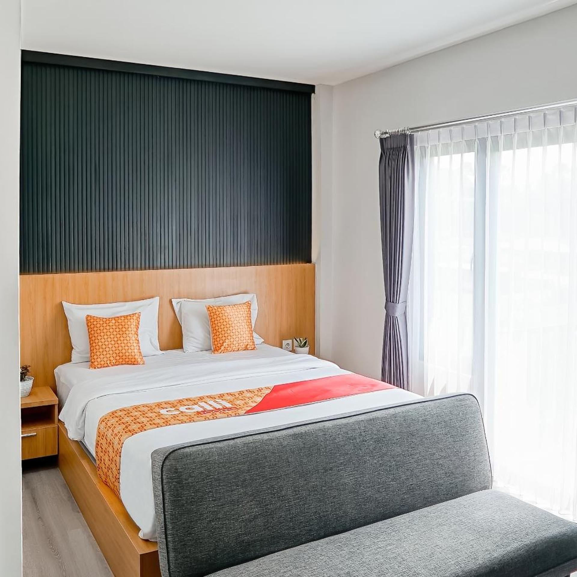 Jember Town Square Apartment by Calli Rooms 16/49