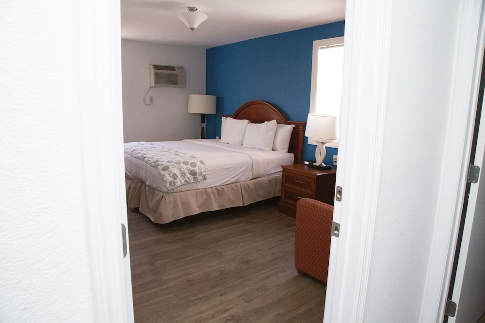 Dream Inn 26/69