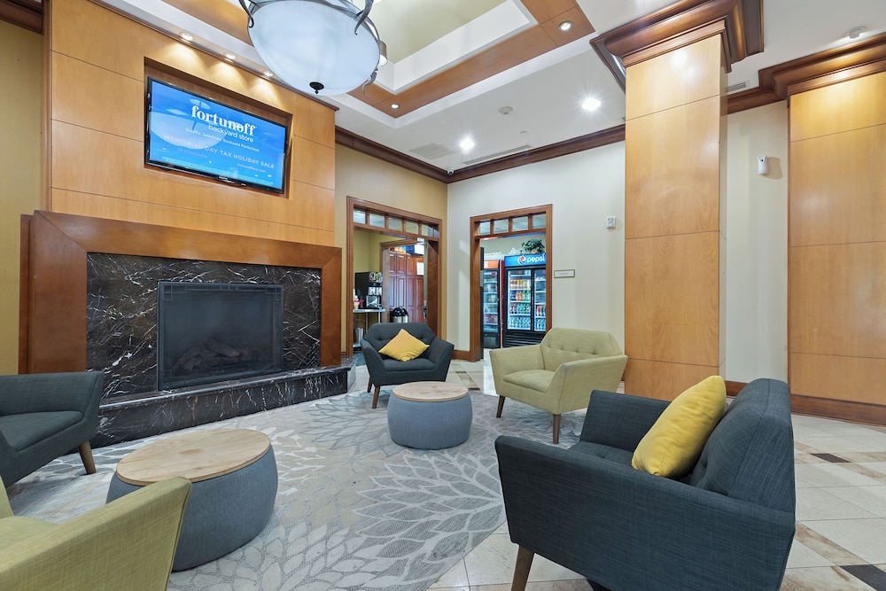Hotel Executive Suites 38/57