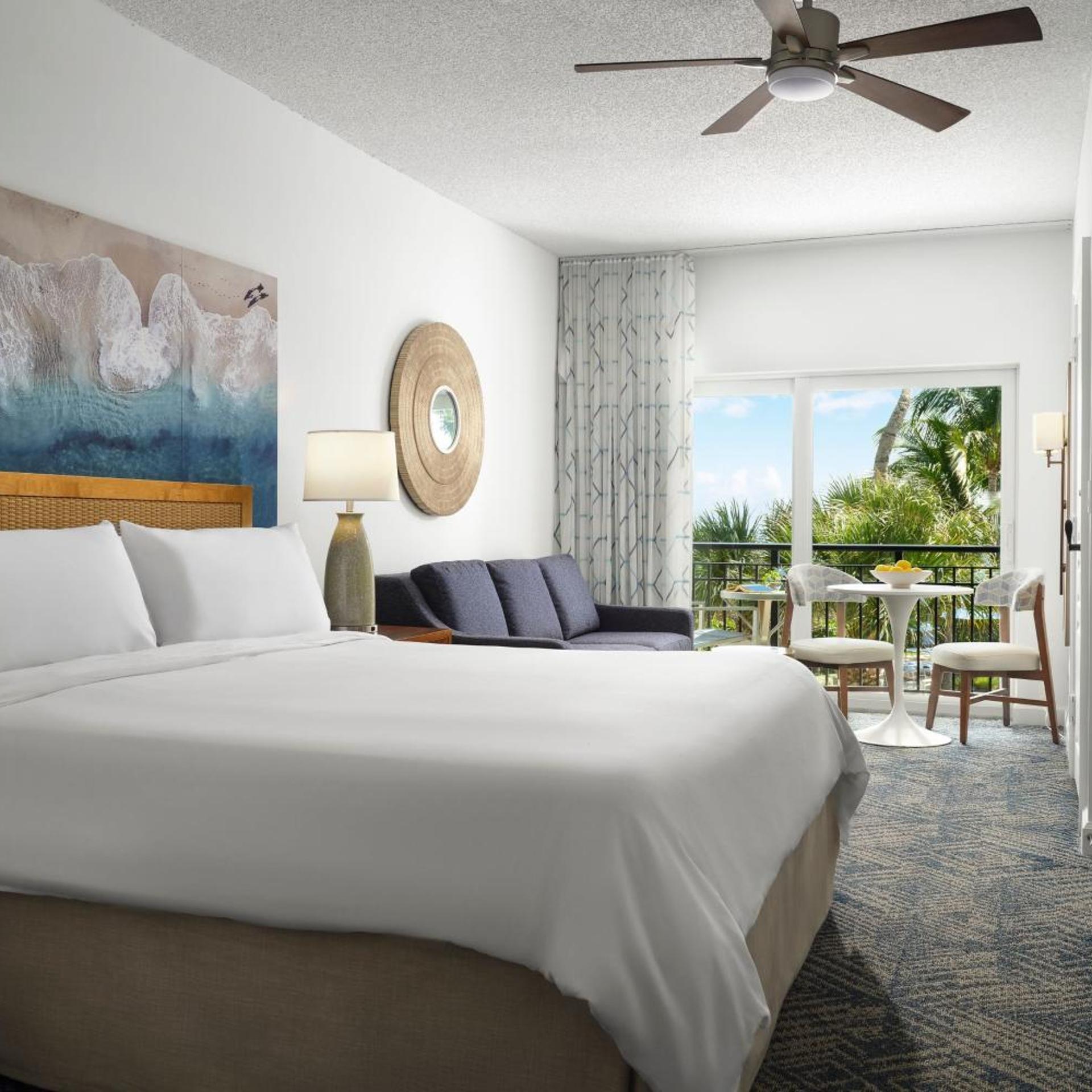 2 Bedrooms, Villa, 2 King Beds, Side Ocean View, 2 Sofa, Jetted Tub, Balcony