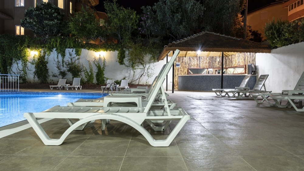 Side Spring Hotel 44/46