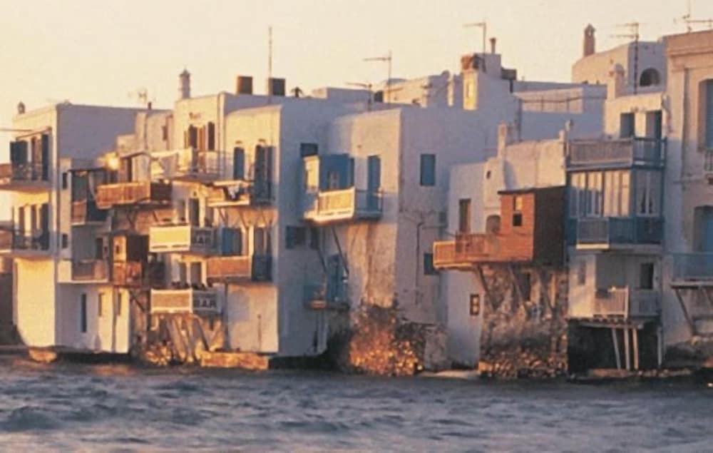 Petasos Chic Hotel 26/28