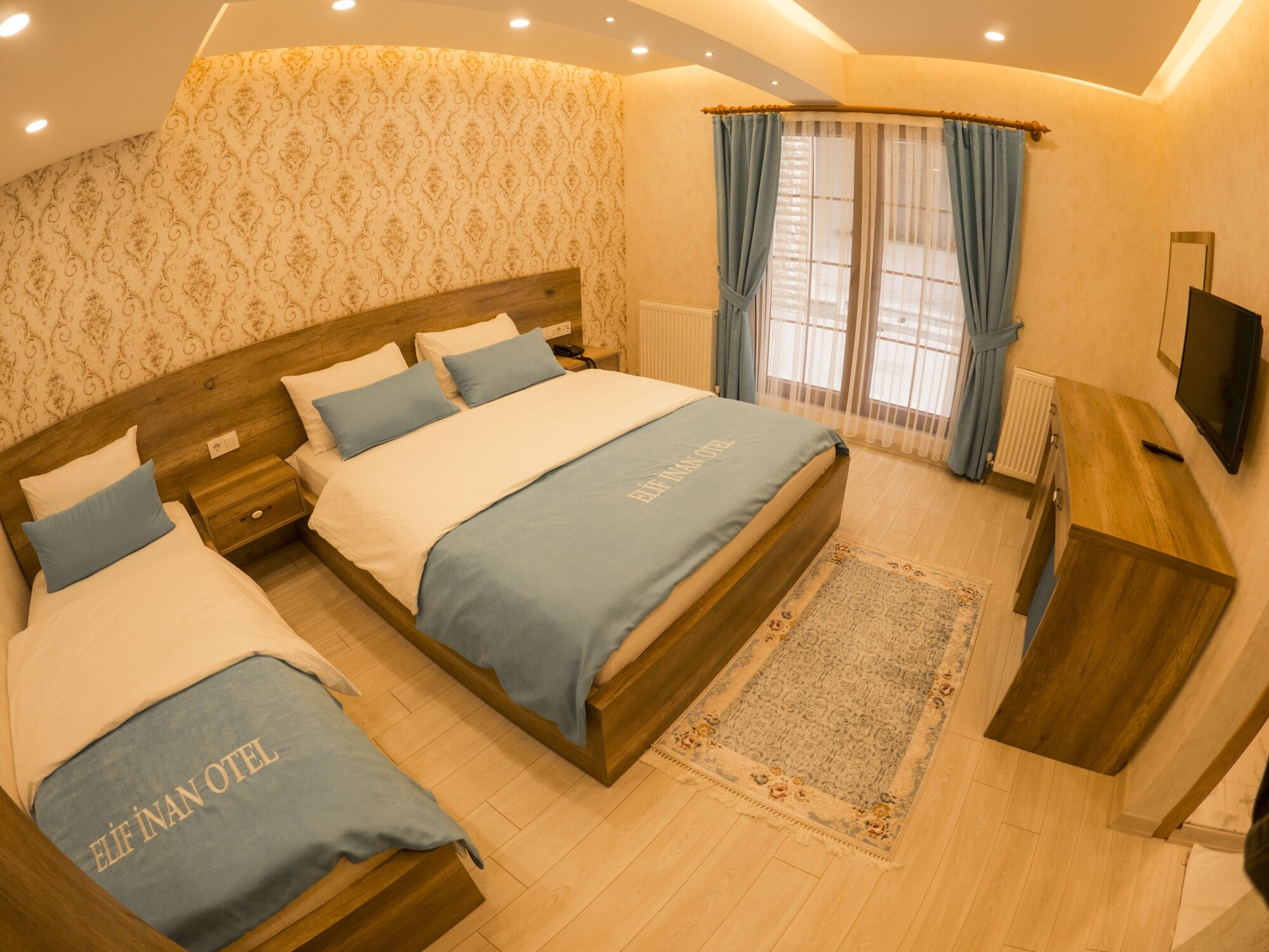 1 BEDROOM, SUITE, BALCONY