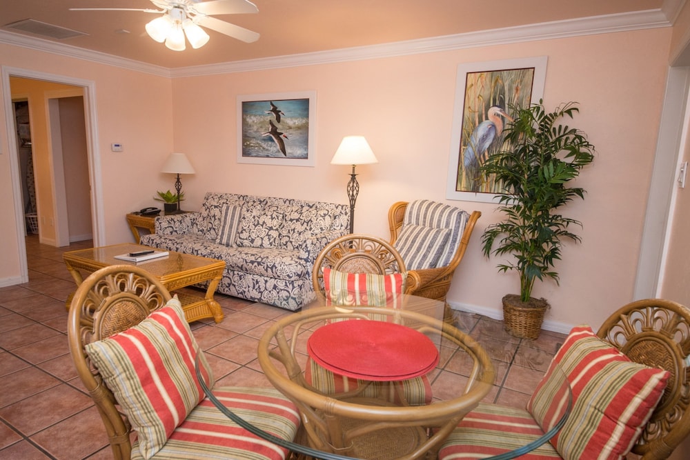 Tropic Isle Beach Resort 35/68